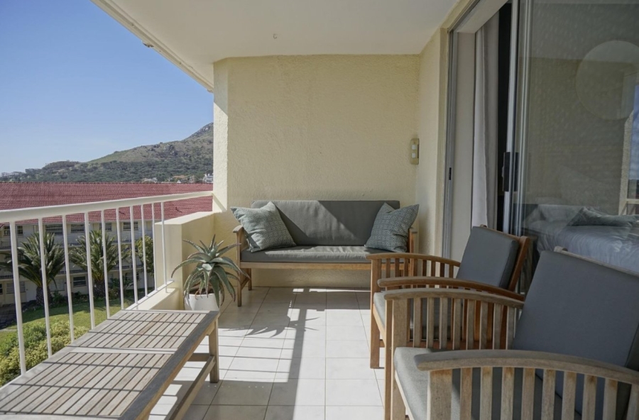 To Let 2 Bedroom Property for Rent in Camps Bay Western Cape